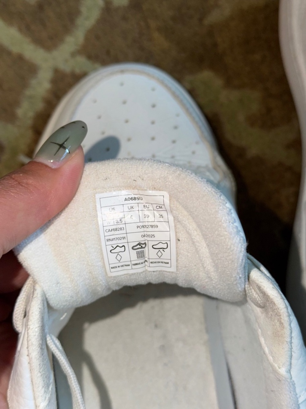 ALO Recovery Mode Sneaker - Picture 7 of 7